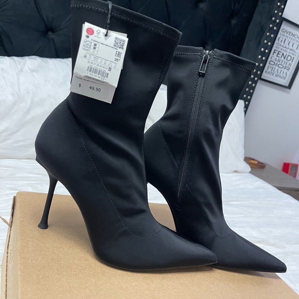 Zara Set - Picture 6 of 7